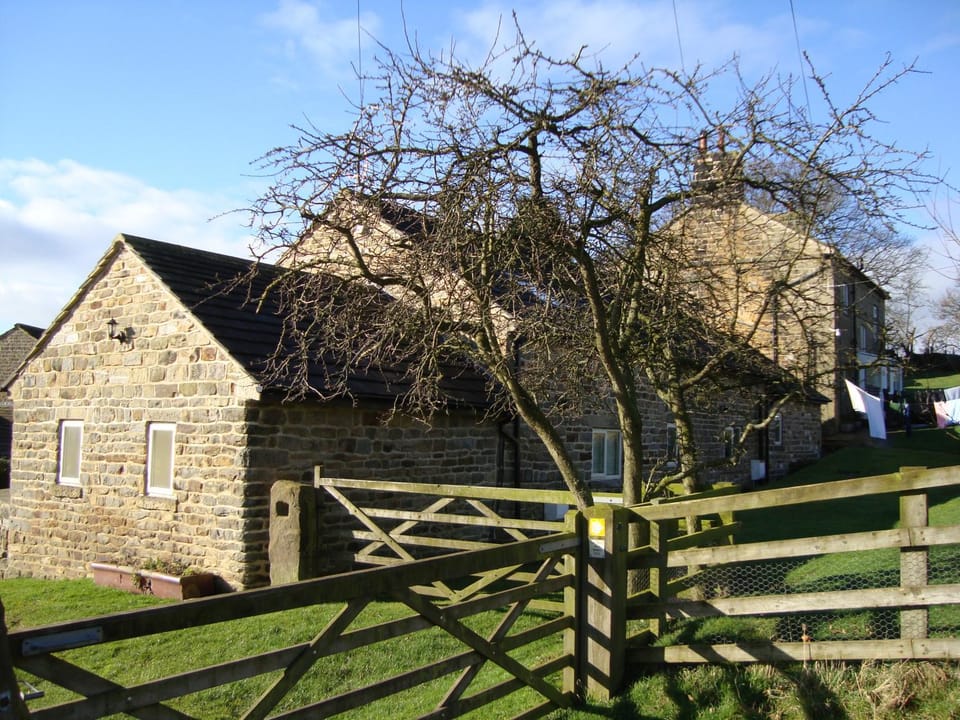 Nearby landmark, Neighbourhood, Natural landscape