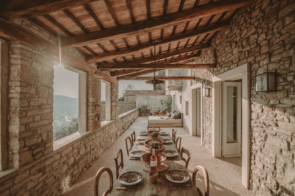 Shower, Patio, Balcony/Terrace, Landmark view, Mountain view, Pool view