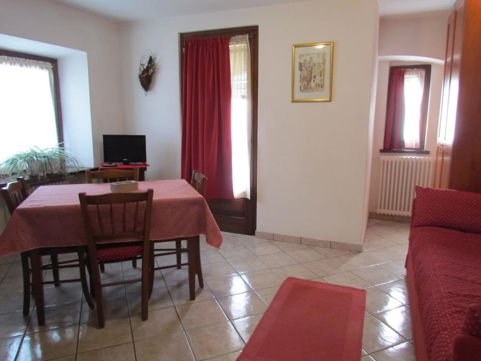 Residence Du Chateau Apartment hotel in Aosta Valley, Italy
