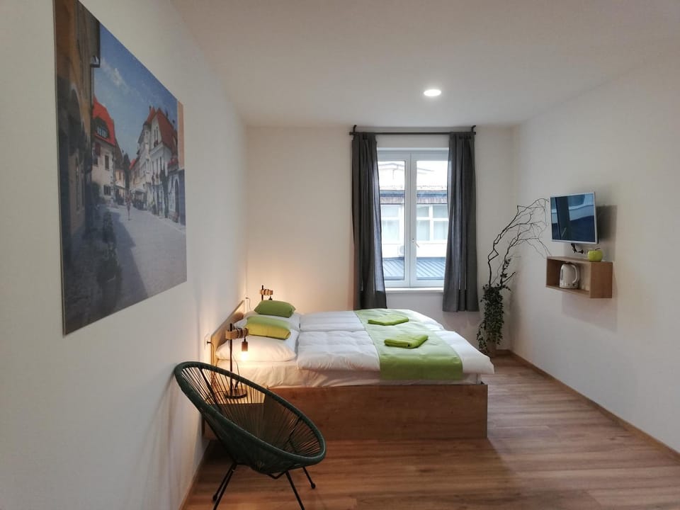 Bed, Photo of the whole room