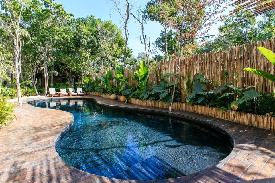 Swimming pool