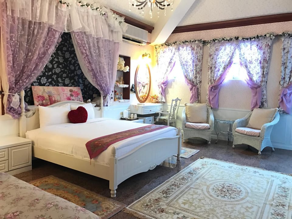 Photo of the whole room