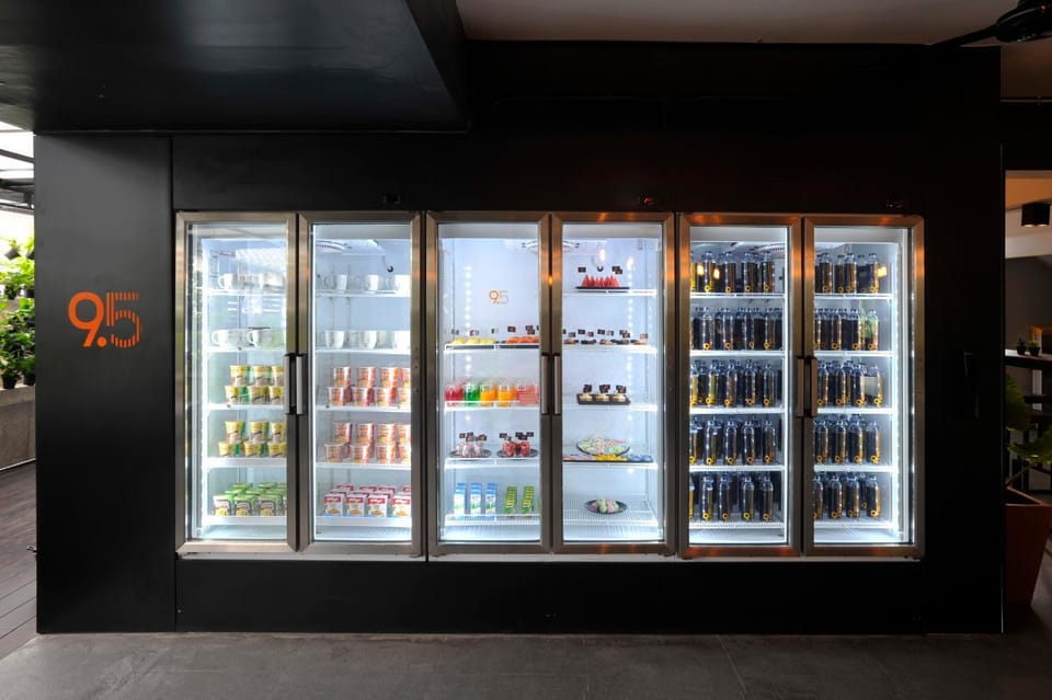 Restaurant/places to eat, Property logo or sign, Lobby or reception, Food and drinks, Drinks, Non alcoholic drinks, minibar