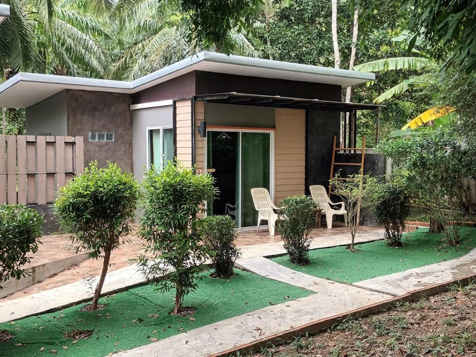 Property building, Day