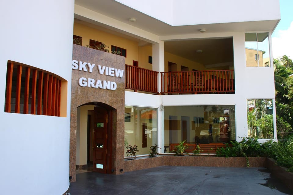 Facade/entrance