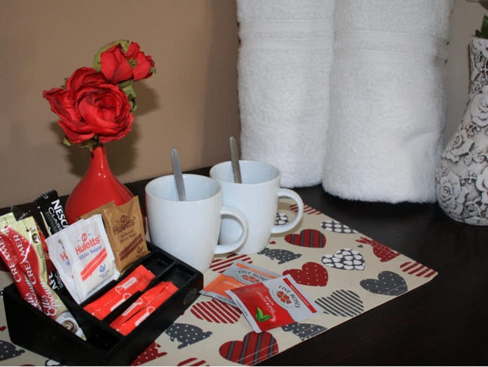Coffee/tea facilities, Kitchen or kitchenette