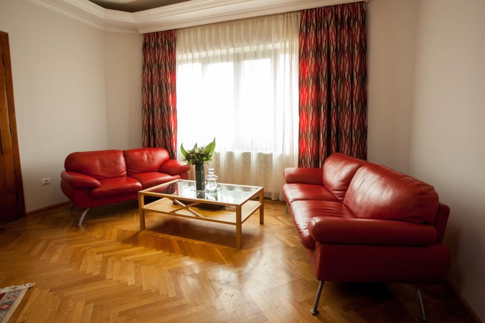 Coffee/tea facilities, Living room, Seating area