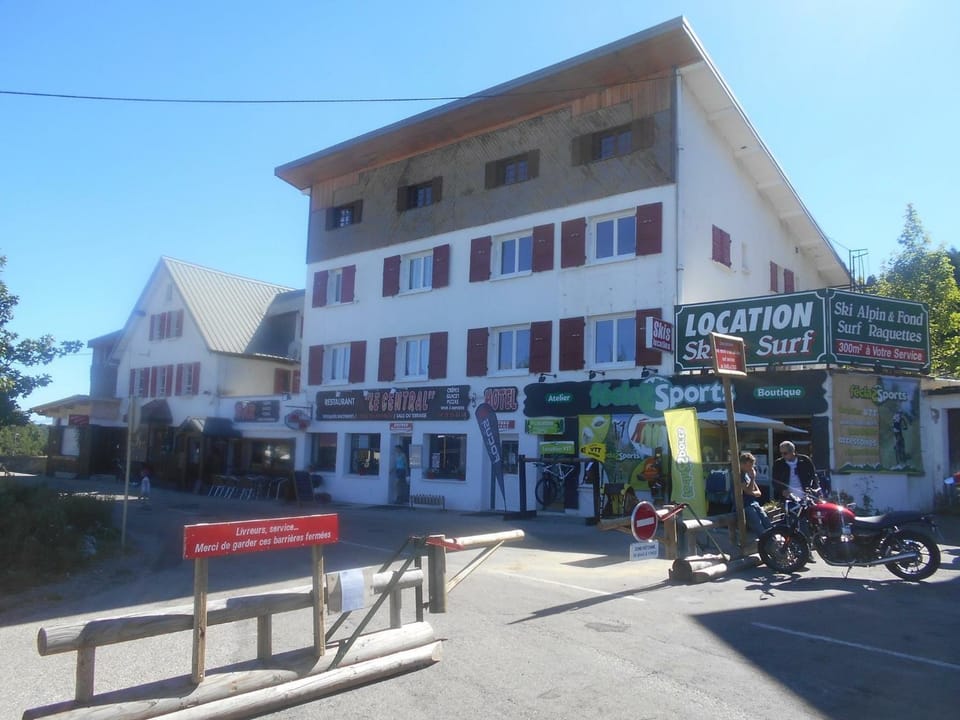 Hotel Le Central Hotel in Auvergne-Rhône-Alpes