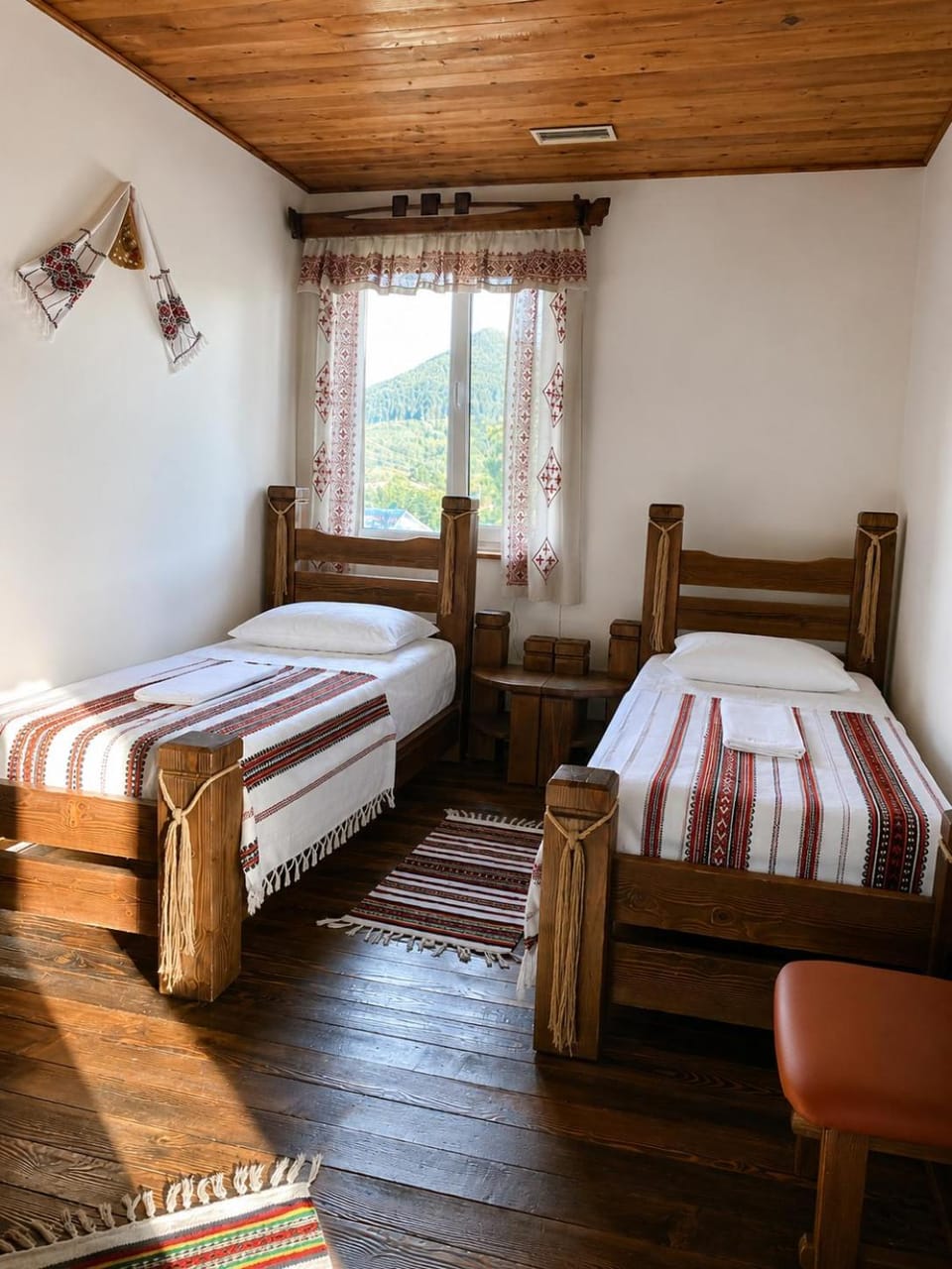 Bed, Photo of the whole room, Mountain view