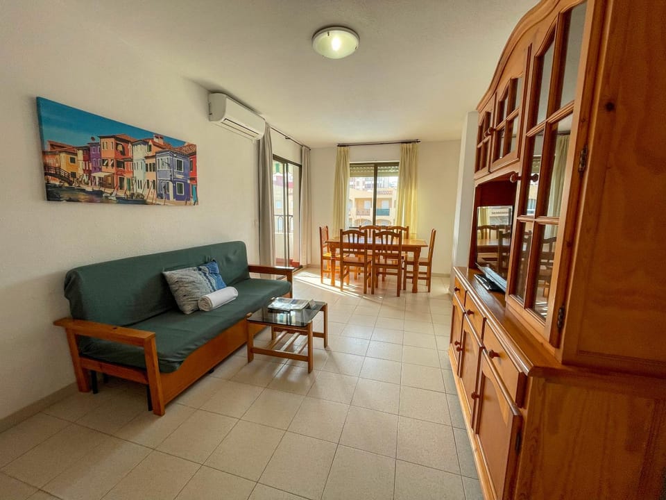 TV and multimedia, Living room, Dining area
