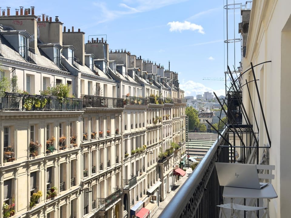 Balcony/Terrace, City view, Street view