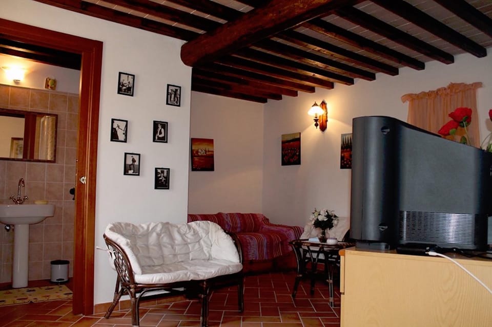 Bathroom, Living room