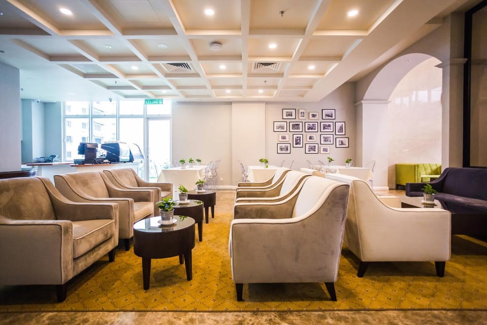 Communal lounge/ TV room
