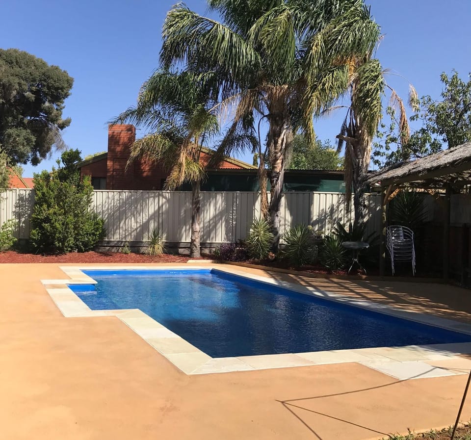 Swimming pool, Swimming pool