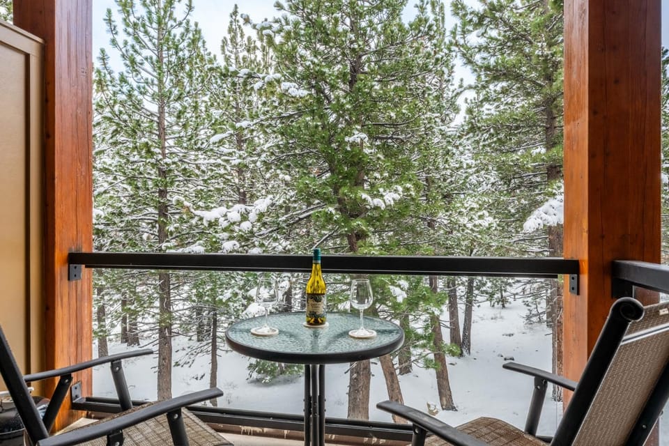 Solstice 21 House in Mammoth Lakes