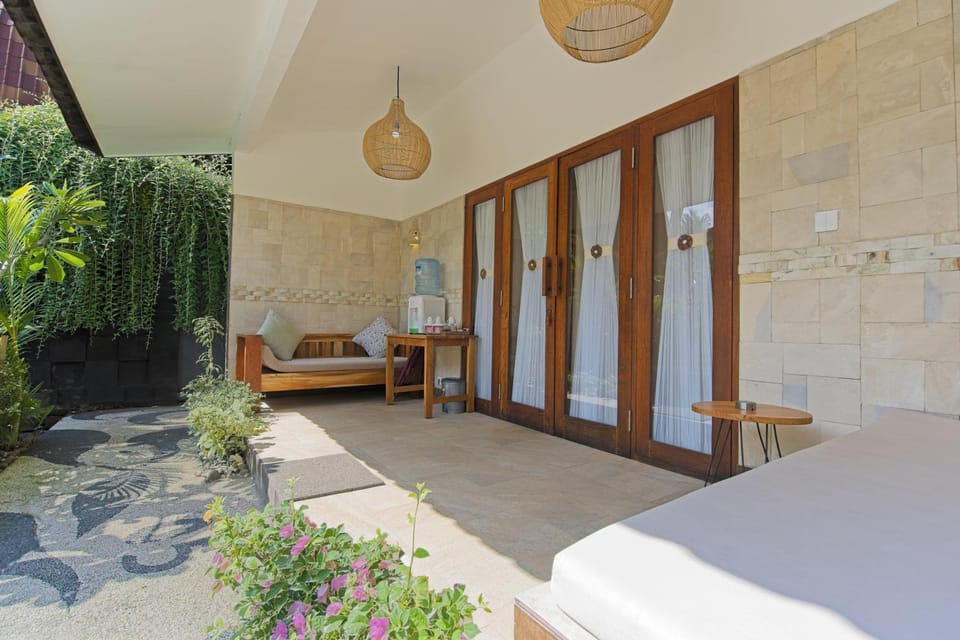Patio, Garden, View (from property/room), Seating area, Garden view