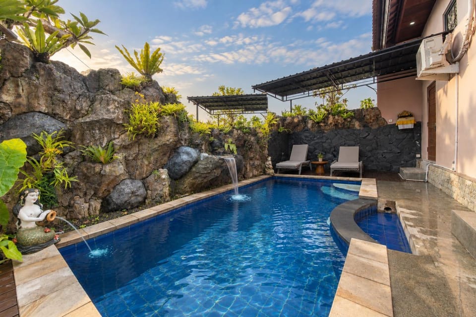 Day, Swimming pool, sunbed