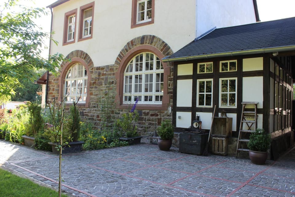 Facade/entrance, Garden