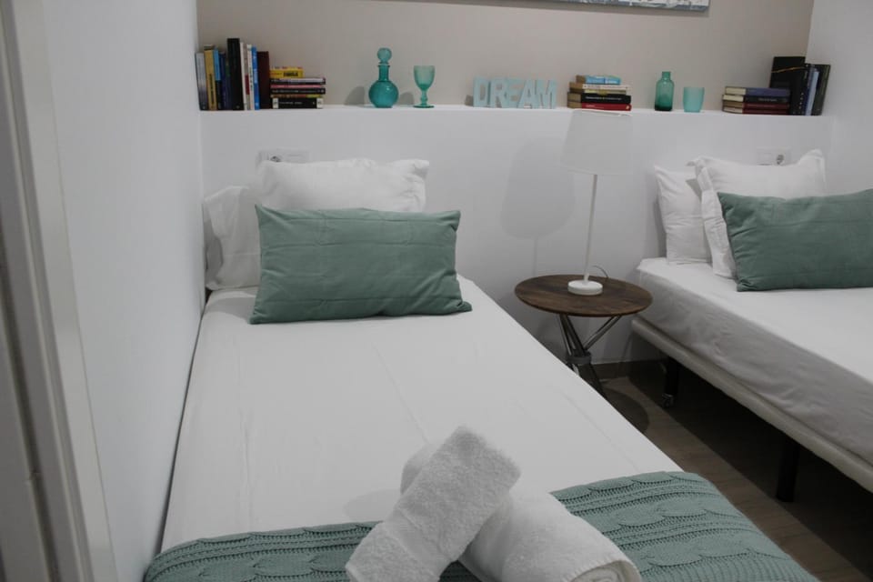 DreamsApt Placentines Apartment in Seville