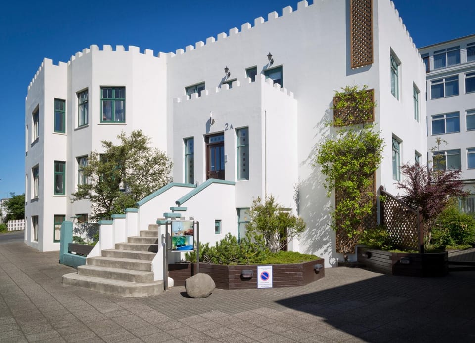 Property building, Facade/entrance, Day, Summer
