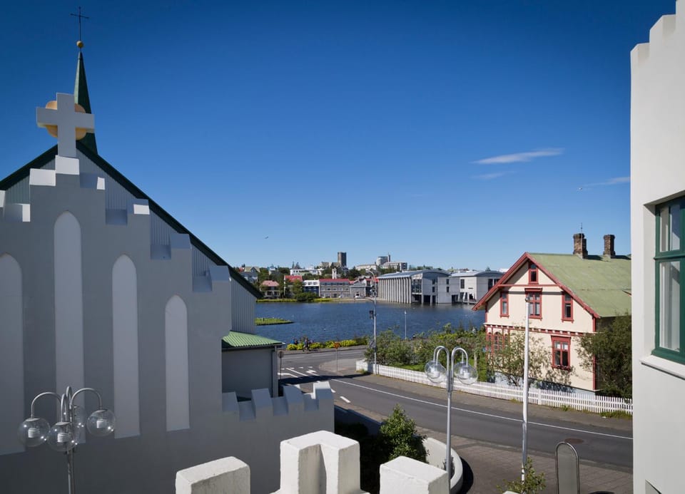 Neighbourhood, Summer, Balcony/Terrace, City view, Lake view, Street view