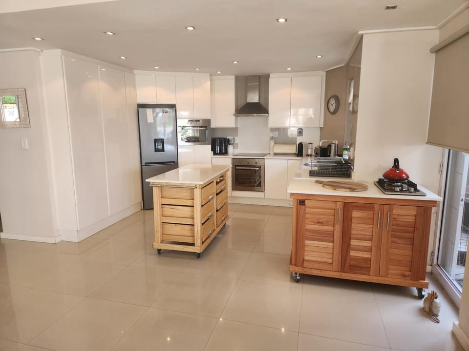 Kitchen or kitchenette, kitchen