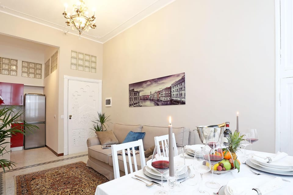 Living room, Food and drinks, Other, Photo of the whole room, Decorative detail, Seating area, Dining area, Food