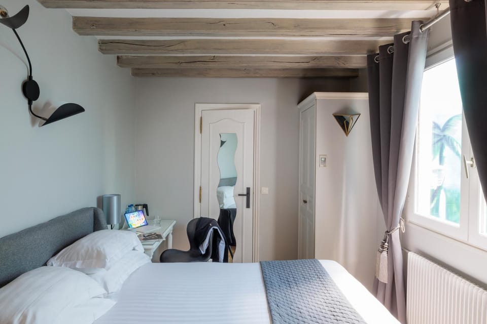Hôtel Saint Martin Bastille Hotel in Paris