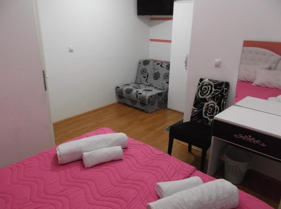 Prenociste Bojan 017 Bed and Breakfast in Serbia