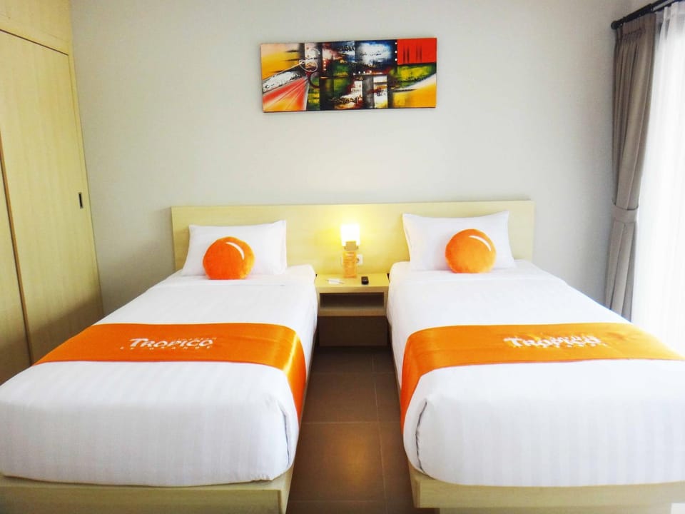 Photo of the whole room, Decorative detail, Bedroom