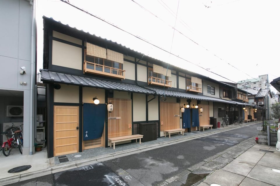 Property building, Day, Neighbourhood