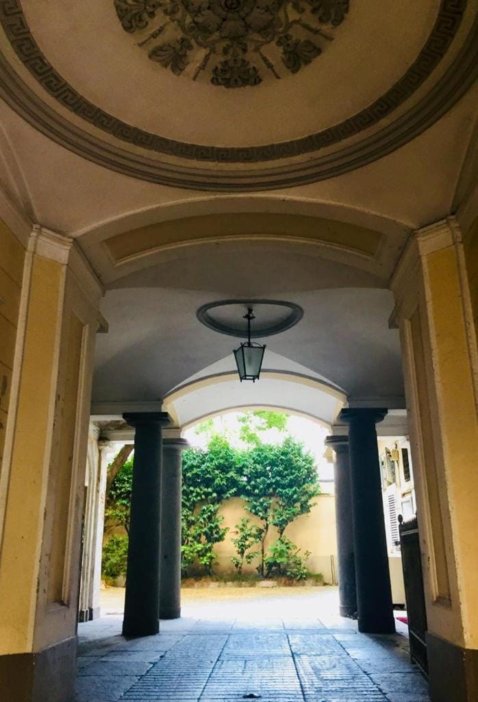 Facade/entrance