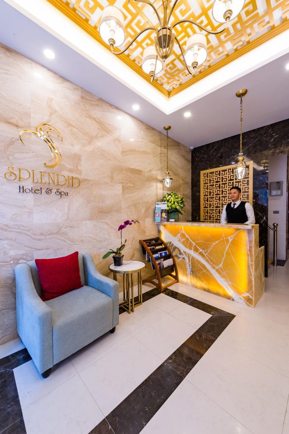 Staff, Lobby or reception, Seating area