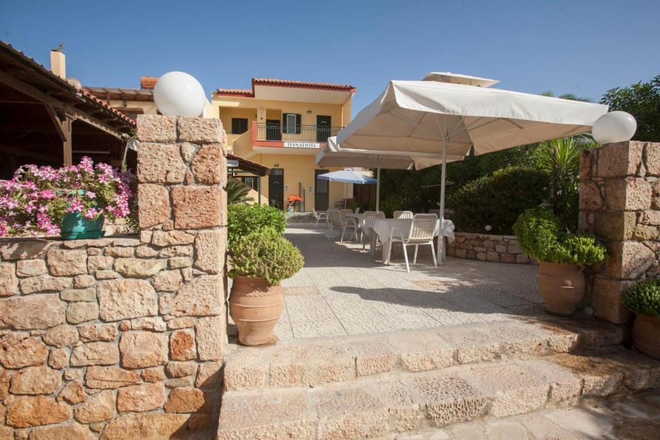 Patio, Garden, Balcony/Terrace
