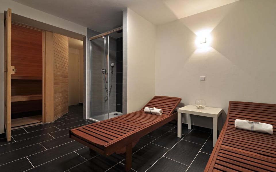 Activities, Sauna