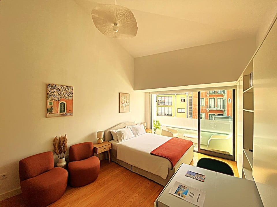 Bed, Balcony/Terrace, Living room, Photo of the whole room, Seating area, Bedroom