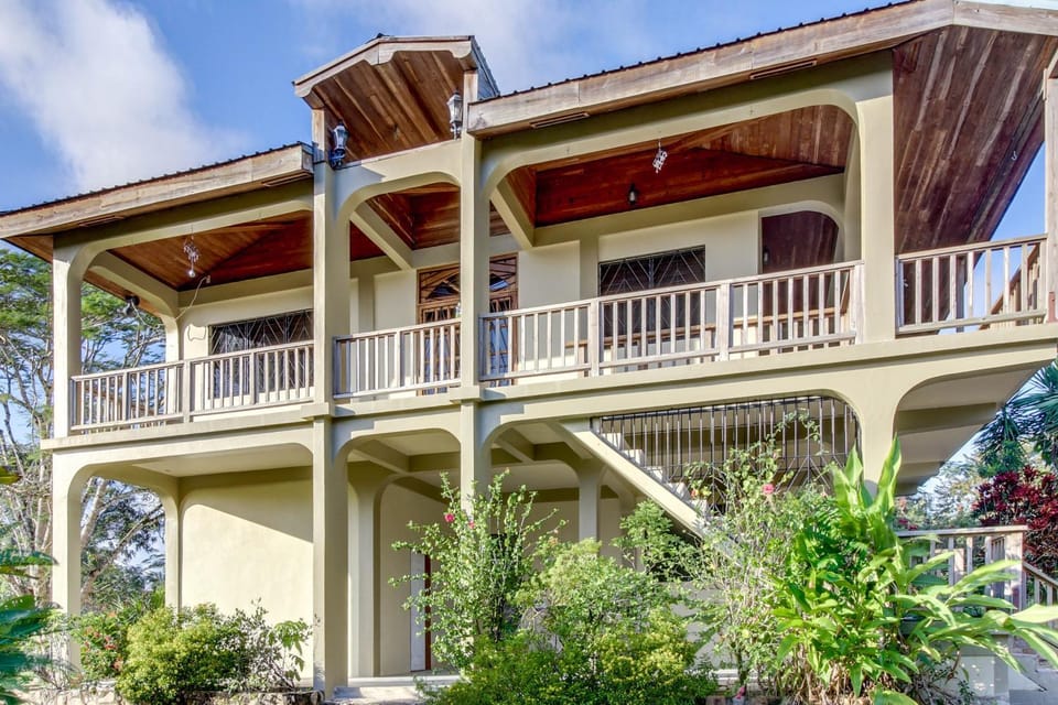 Suite at Villa Maya -Gold Standard and Certified House in San Ignacio