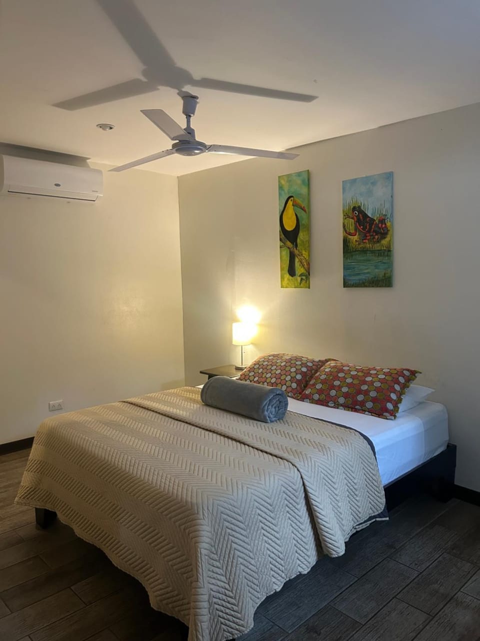 Bed, Bedroom, air conditioner