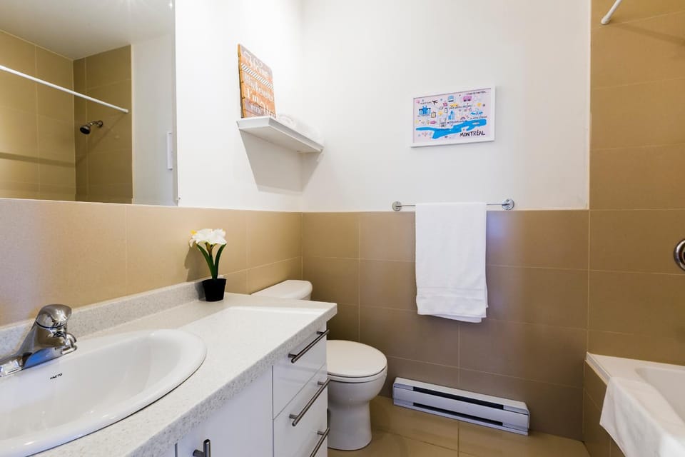 Toilet, Bathroom, Bath, towels