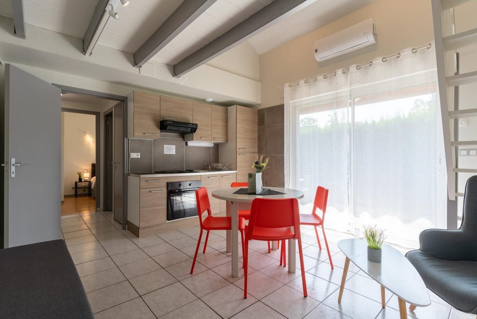 Living room, Dining area