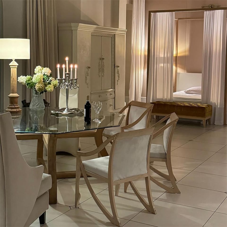 Dining area, Bedroom