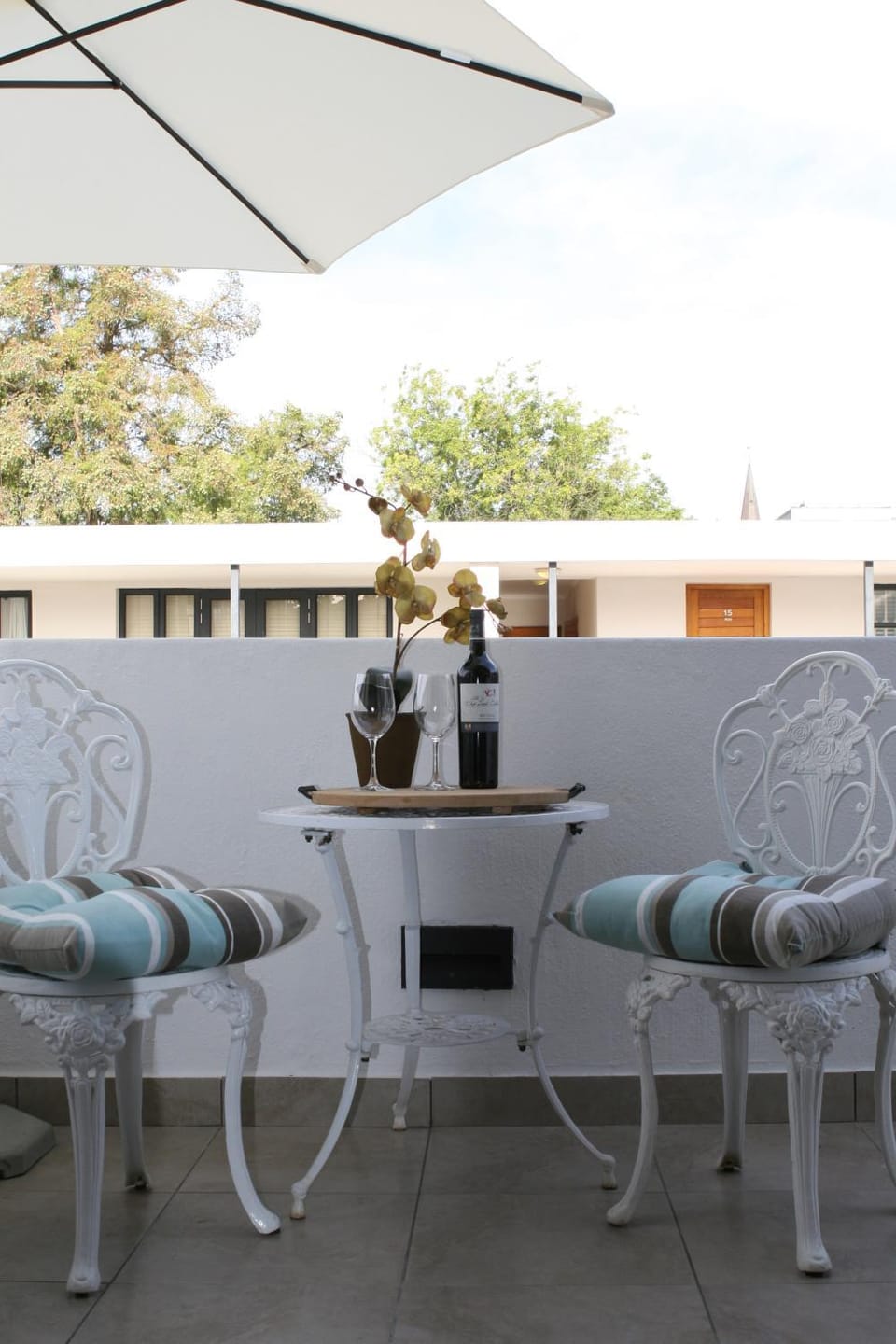 Avemore Eikehoff No 26 full power back up Apartment in Stellenbosch