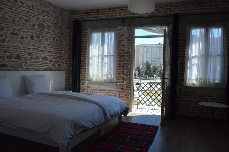 City view, Garden view