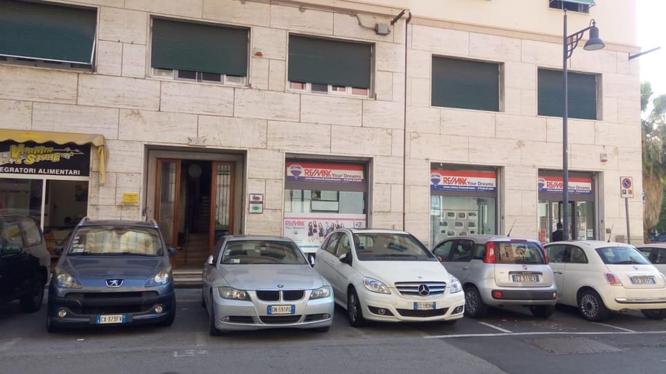 Facade/entrance, Property logo or sign