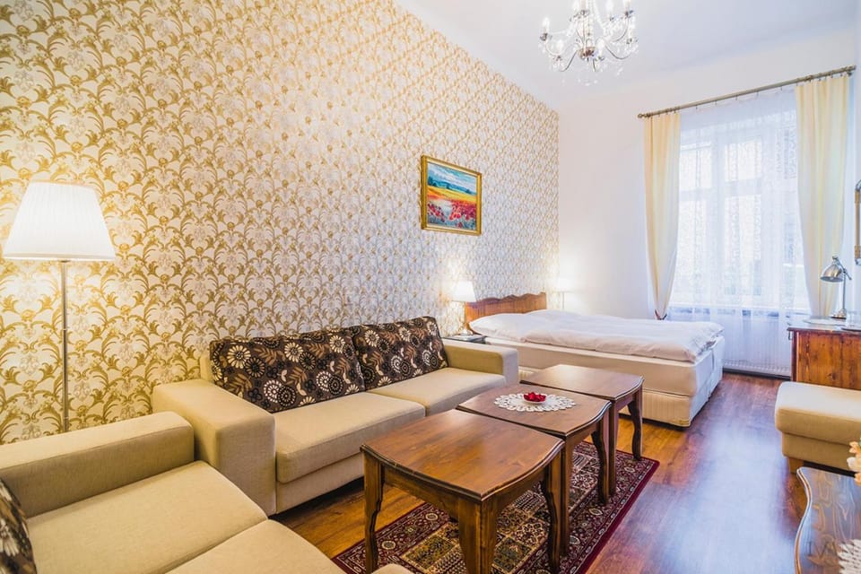 Photo of the whole room, Decorative detail, Decorative detail