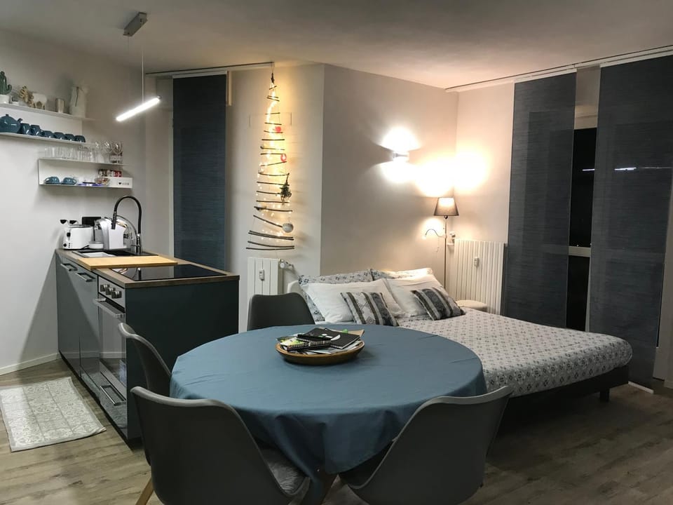 Kitchen or kitchenette, Living room, Photo of the whole room, Seating area