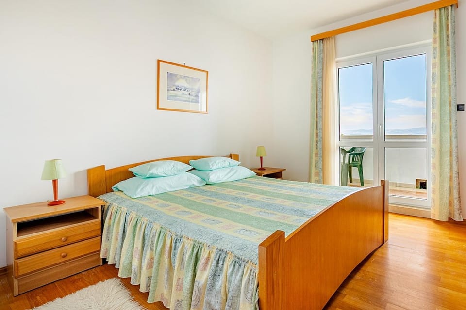 Bed, Balcony/Terrace, Photo of the whole room, Bedroom, Sea view