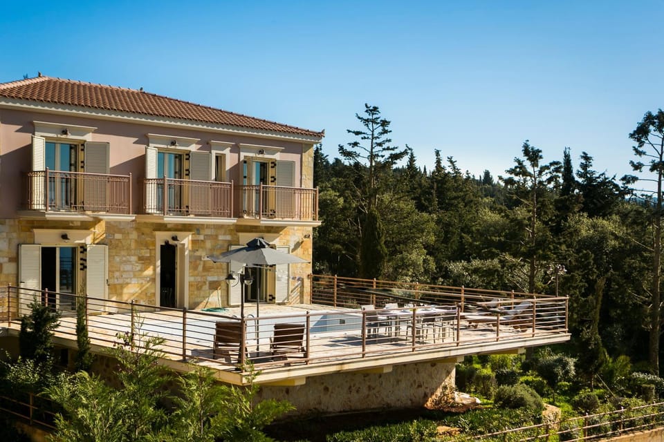 Facade/entrance, Spring, Day, On site