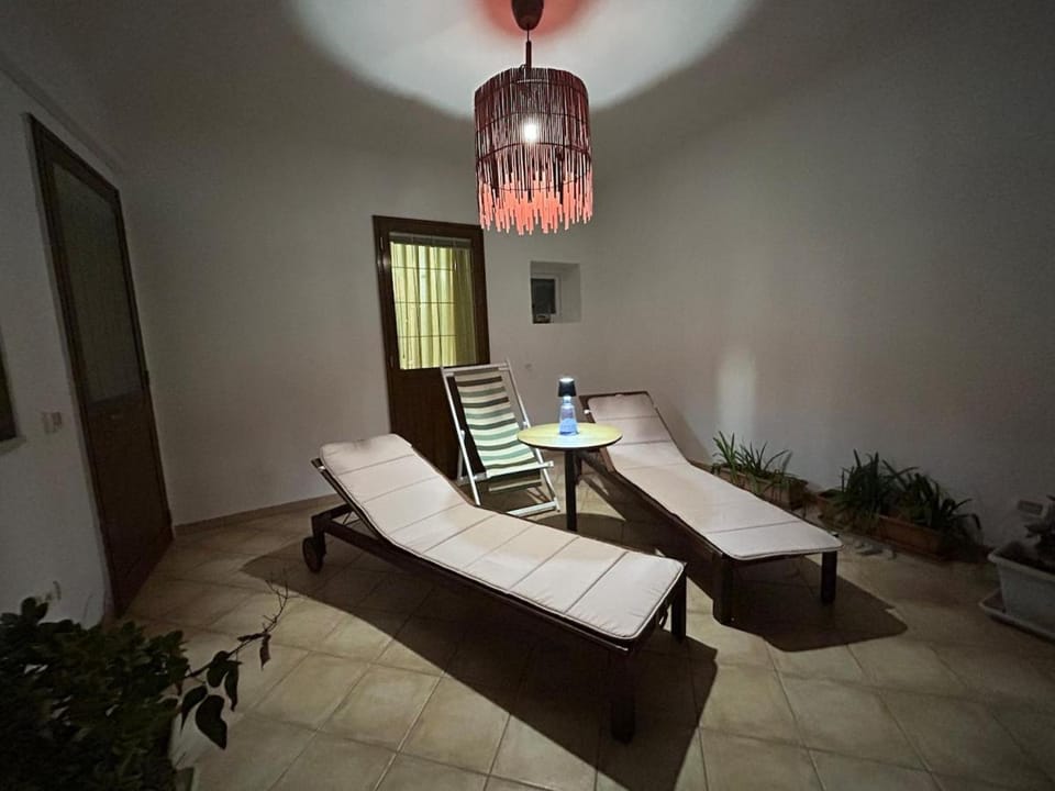 Seating area, sunbed