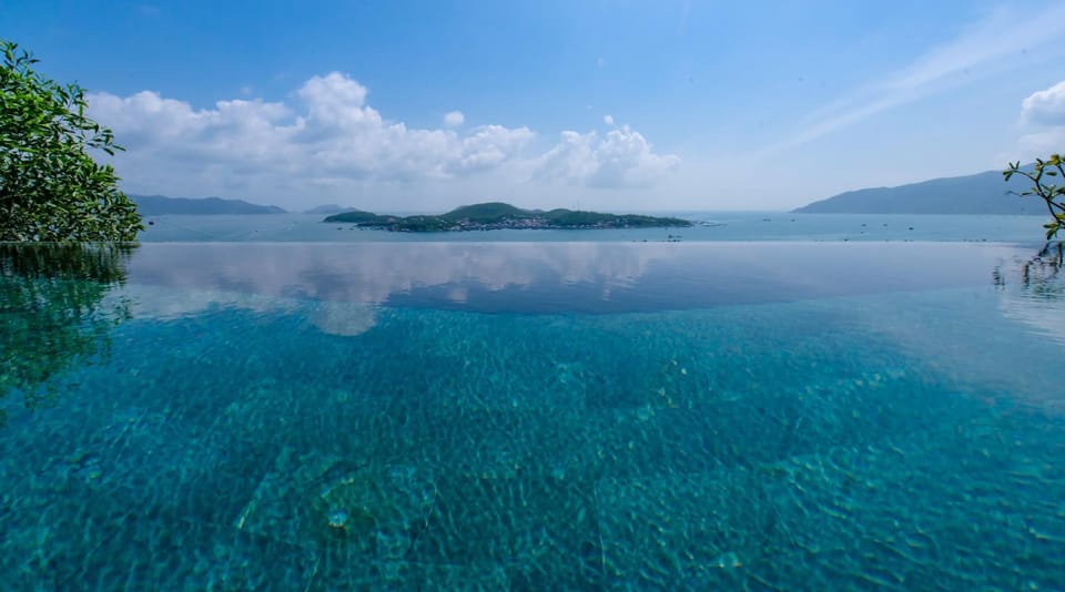Nearby landmark, Day, Mountain view, Pool view, Sea view, Swimming pool
